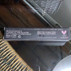 it cosmetics Makeup - It Cosmetics HELLO LASHES! it cosmetics Makeup - It Cosmetics HELLO LASHES!